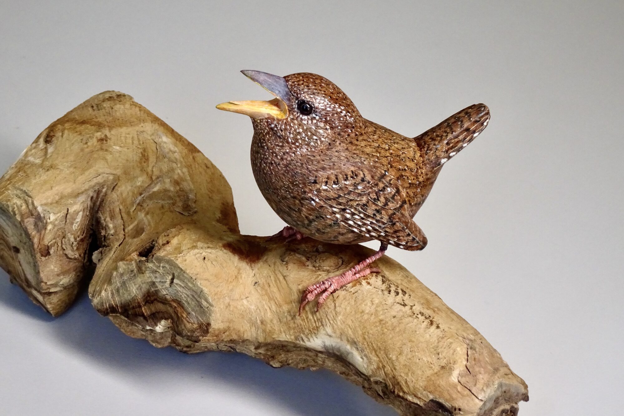 小さなバードカービング メジロ 野鳥 木彫り - 置物